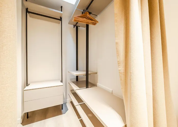 Vittoria Luxury E Design In Duomo * Brescia